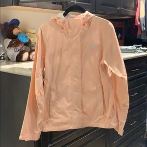 North face rain coat! Only worn twice.
